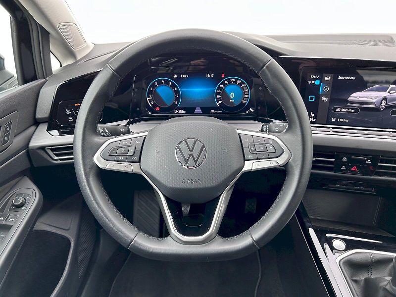Volkswagen Golf (2023) 1.5 TSI 110kW Style - fotka 8 z 35