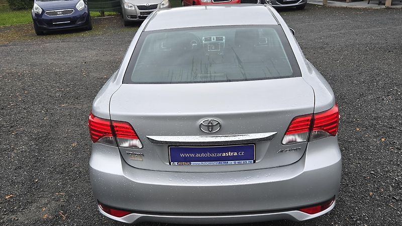 Toyota Avensis 1.8LIFE 1MAJITEL 108KW - fotka 9 z 35