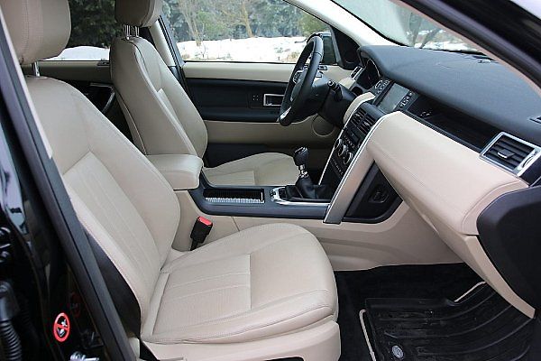 Land Rover Discovery Sport.