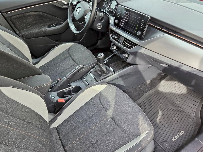 Škoda Kamiq (2021) STYLE Plus TSI 81/1.0 M6F - fotka 16 z 30