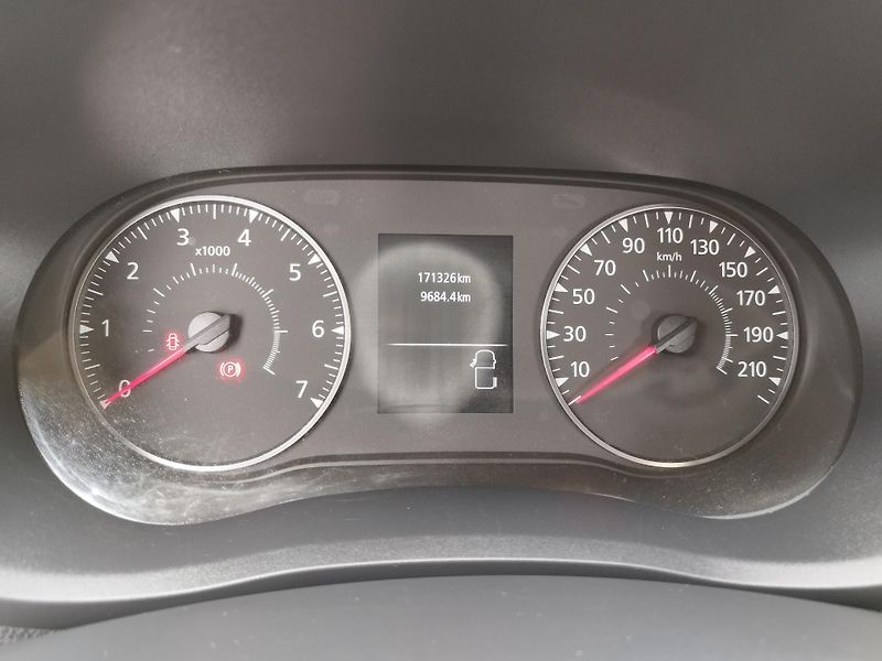 Renault Master (2020) 2,3DCI,132KW,6MÍST,LED,NAV,TAŽ - fotka 18 z 27