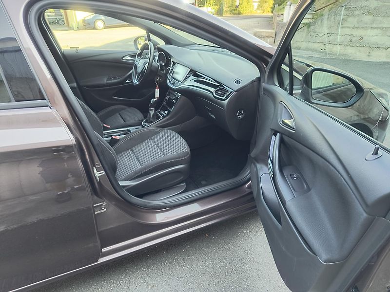 Opel Astra - fotka 26 z 60