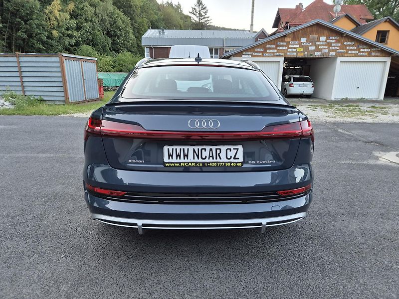Audi e-tron SPORTBACK 300kw SOH 97,2% - fotka 8 z 45