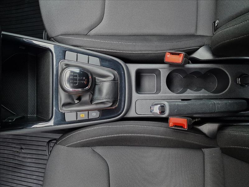 Škoda Fabia 1.0TSI Ambition,ČR,1.Majitel - fotka 36 z 50