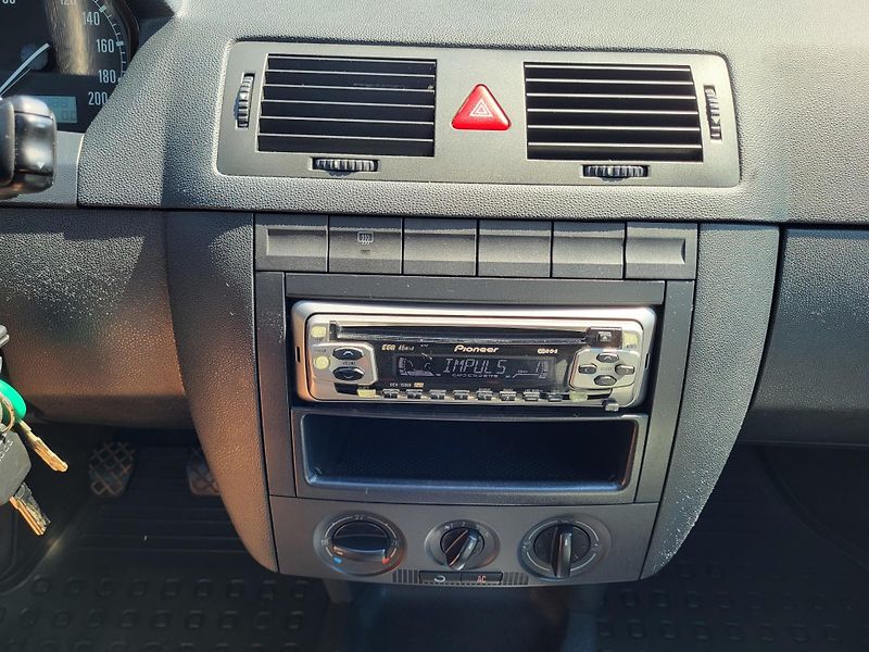 Škoda Fabia 1.2 i 12V HTP 47kW - fotka 13 z 37