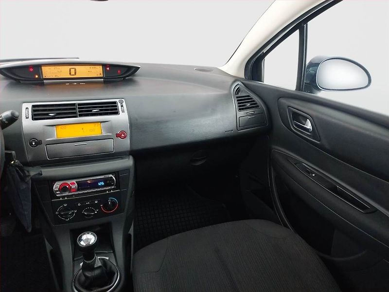 Citroën C4 (2008) 1.6 16V, ČR,1.maj, po STK - fotka 8 z 15