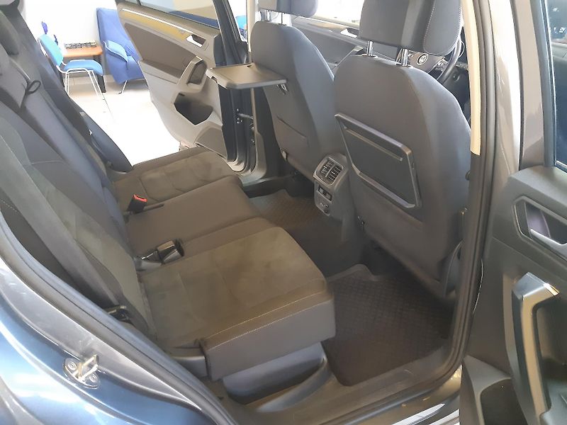 Volkswagen Tiguan Allspace 2.0 TDI 4x4 DSG NAVI LED - fotka 23 z 26