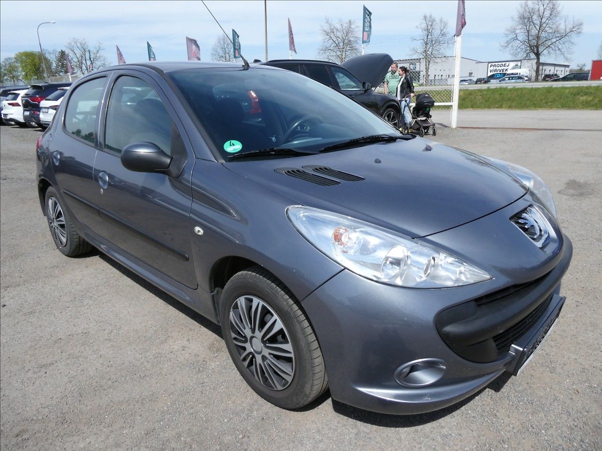 Peugeot 206 1,4 i 54kW klima, 2x kola