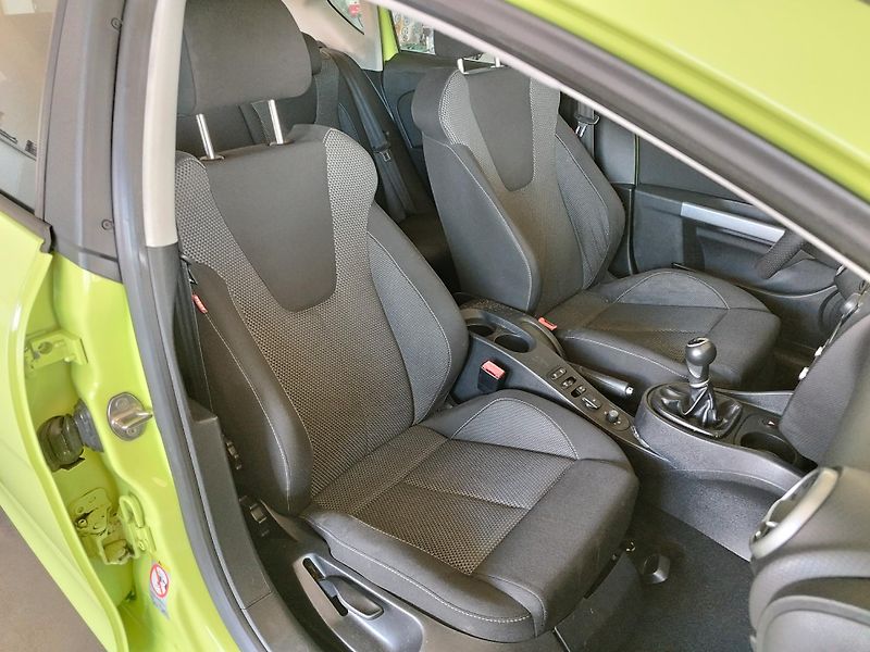 Seat Leon (2010) 1,4TSI,92KW,XEN,ALU,NAVI,SER. - fotka 14 z 43