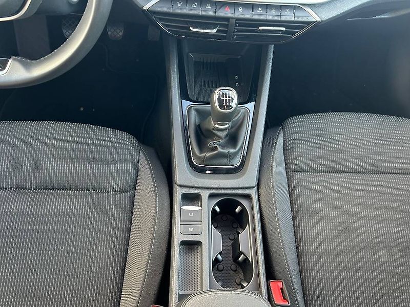 Škoda Octavia Selection 6M 1,5 TSI - fotka 9 z 25