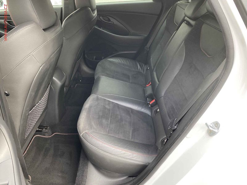 Hyundai i30 (2019) 2.0 T-GDi, ČR, N, LED, navi - fotka 10 z 18