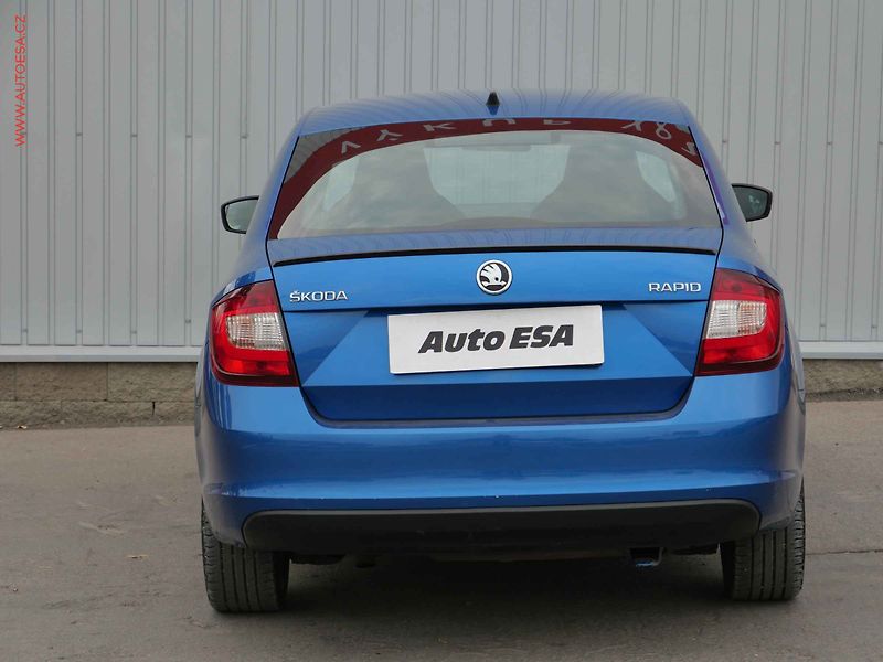 Škoda Rapid (2014) 1.2TSi, ČR, AC, STK10/28 - fotka 5 z 15