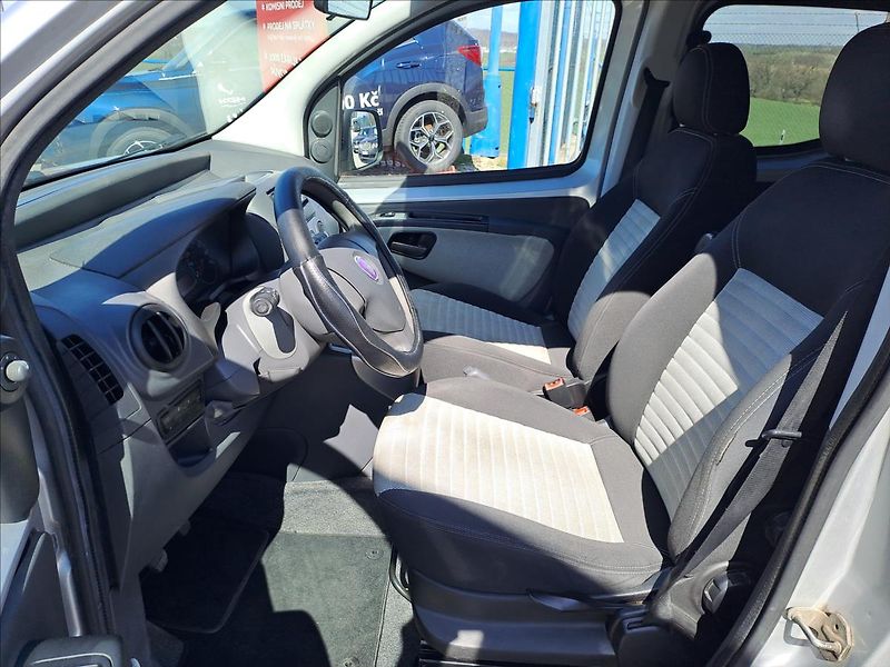 Fiat Qubo 1,4 i 54kW KLIMATIZACE - fotka 5 z 14