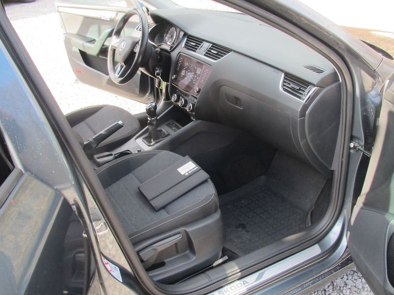 Škoda Octavia 2.0 TDI - fotka 13 z 18