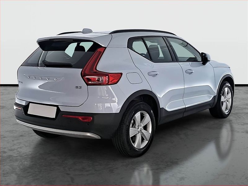Volvo XC40 (2026) Plus B3 - fotka 5 z 20