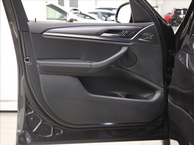 BMW X3 3,0 30xD M-Paket.PANO.Paměť.ČR - fotka 20 z 35