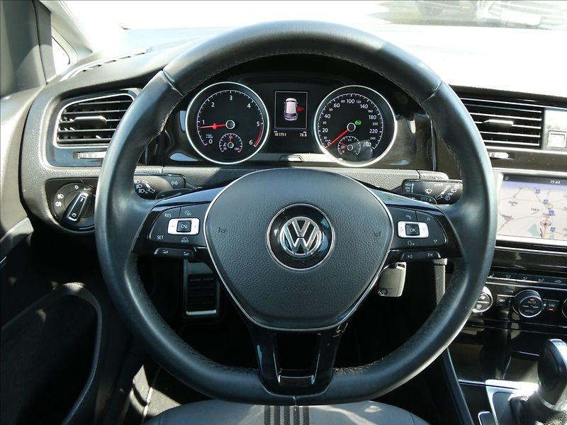 Volkswagen Golf 1,6 TDi 81kW DSG ALLSTAR,2xkol - fotka 34 z 50