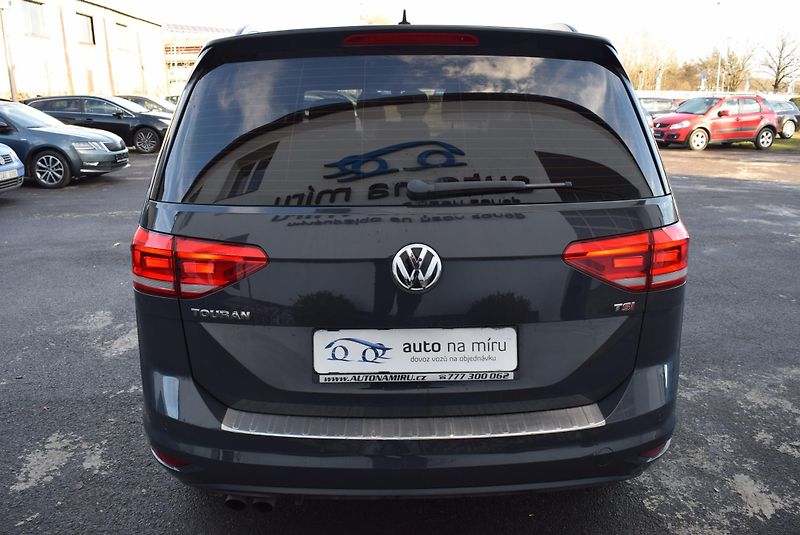 Volkswagen Touran (2017) 1.4TSI 110kw COMFORTLINE WEBAS - fotka 9 z 44