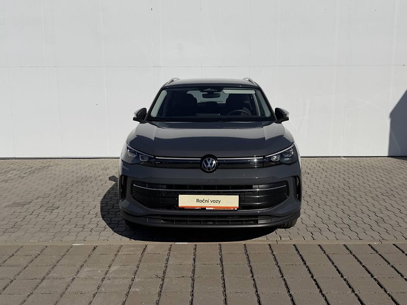 Volkswagen Tiguan (2025) People PHEV 19,7kWh  1,5TSi - fotka 8 z 25