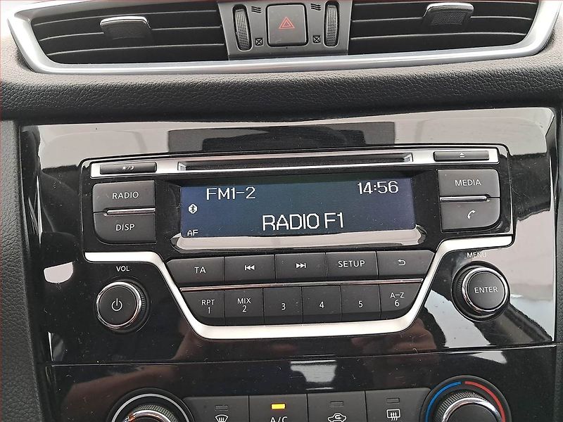 Nissan Qashqai (2017) 1.2 DIG-T, Serv.kniha - fotka 12 z 18