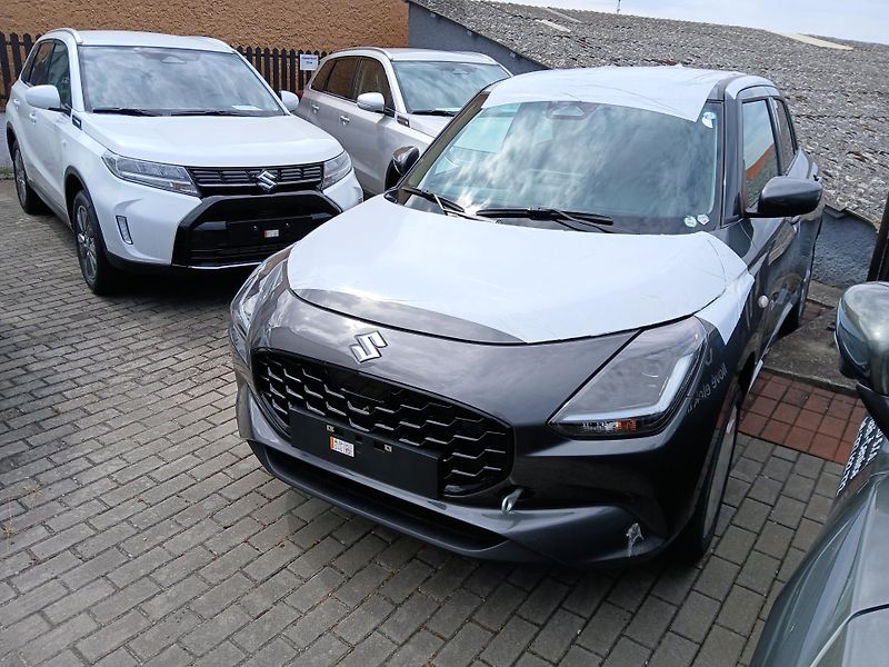 Suzuki Swift (2025) 1,2 PREMIUM ALLGRIP HYBRID - fotka 2 z 6