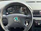 Škoda Octavia (2009) 1.9 TDI 74kW - náhled 17
