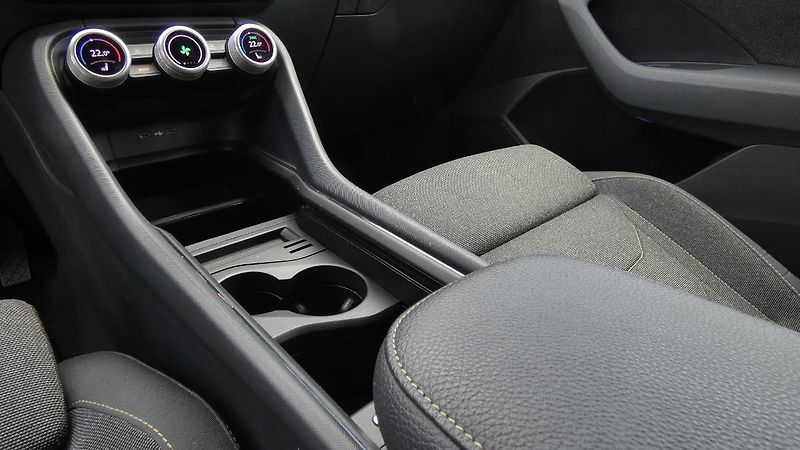 Škoda Kodiaq 2,0 TDi Selection 142 kW 4x4 D - fotka 6 z 26