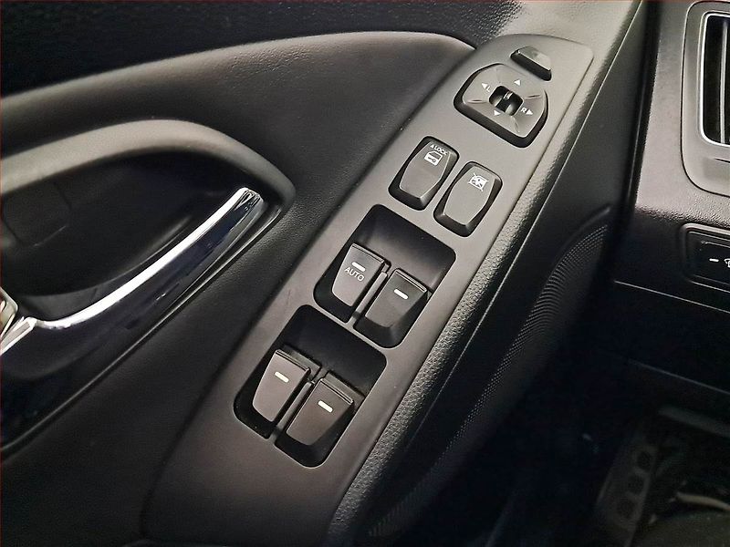 Hyundai ix35 (2011) 1.6 GDI, Serv.kniha, Tempomat - fotka 16 z 17