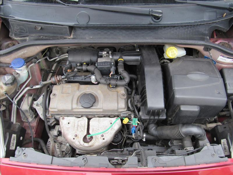 Citroën C2 1,1 i 44kW - fotka 23 z 25