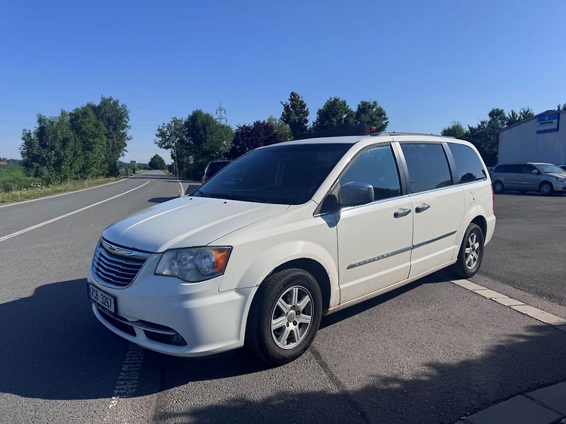 Chrysler Town & Country (2011) 3,6 V6 RT El dveře DO 2011 - fotka 2 z 18