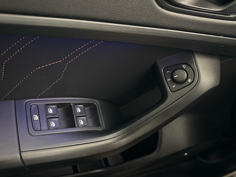 Cupra Ateca 4Drive DSG - fotka 21 z 30