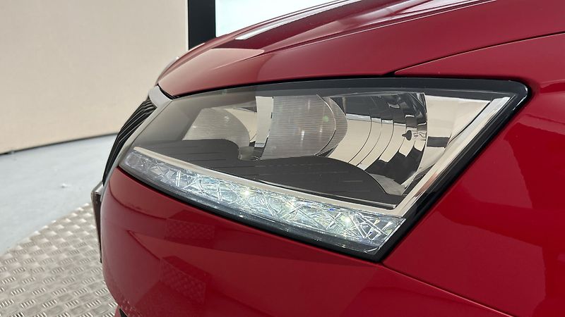 Škoda Fabia 1.0 TSI Ambition Combi - fotka 18 z 24