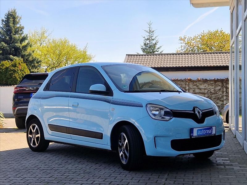 Hyundai i40 1,7 CRDi, Navi, Xenony, Tažné - fotka 7 z 26