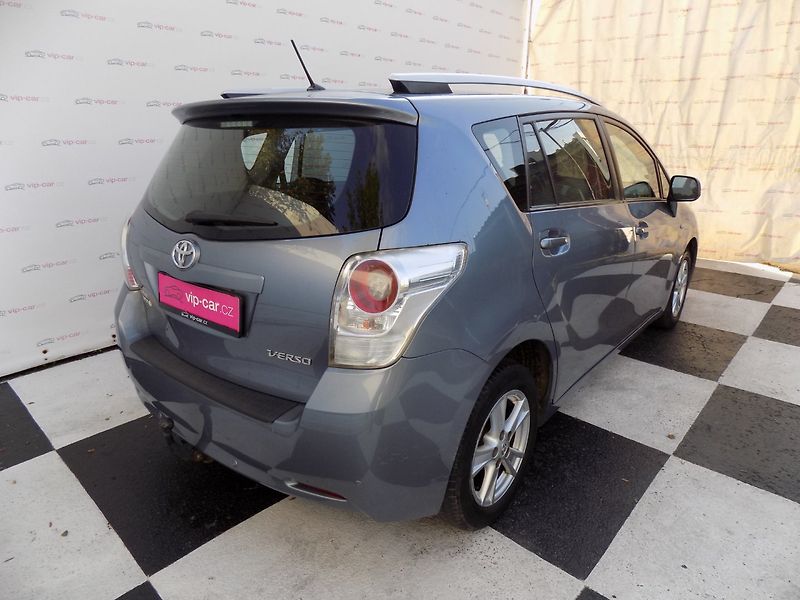 Toyota Verso (2013) 2.0 D-4D/1.Maj.ČR/keyless-go/ - fotka 7 z 47