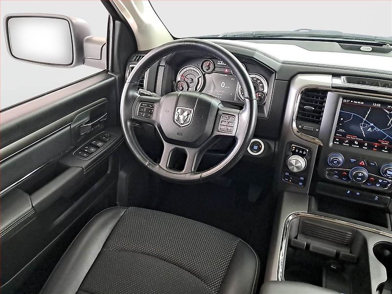 RAM 1500 (2020) 5.7 V8 Hemi - fotka 7 z 18