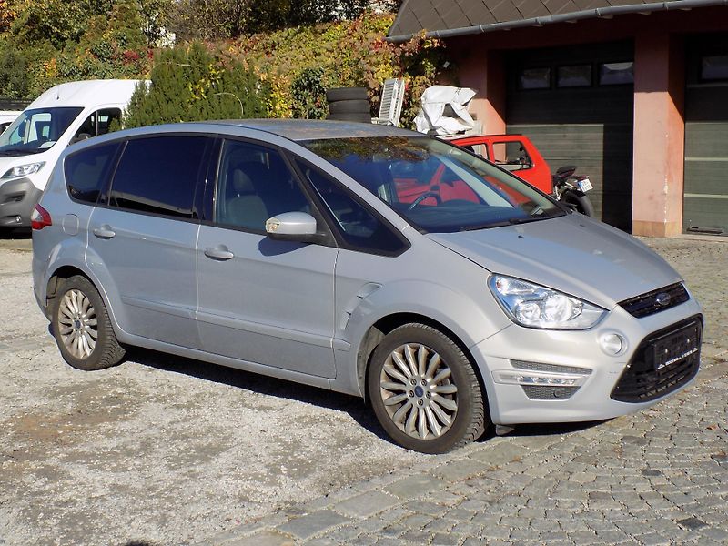 Ford S-MAX 2,0 TDCI 103 KW VÝHŘEV, TAŽNÉ - fotka 5 z 38