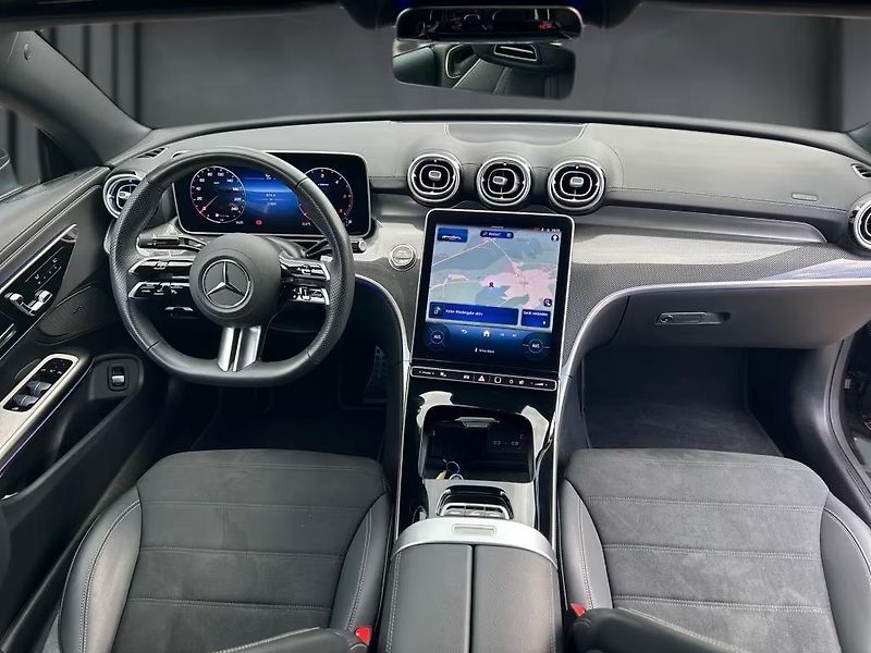Mercedes-Benz CLE (2025) 220d Cabrio AMG Skladem 13.8. - fotka 8 z 24