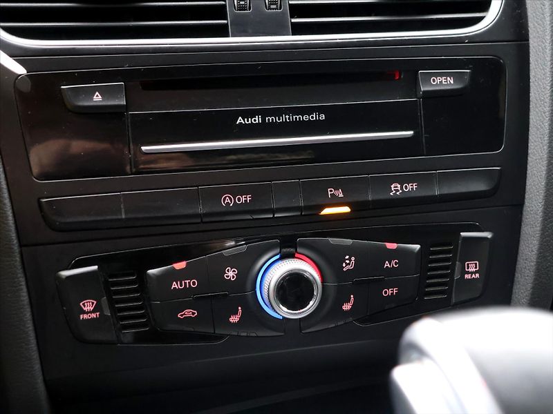 Audi A5 2,0 TFSI 169kW S-Line Xenon - fotka 18 z 27
