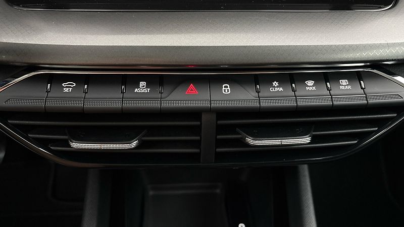 Škoda Octavia 2.0 TDI Ambition Combi - fotka 13 z 23