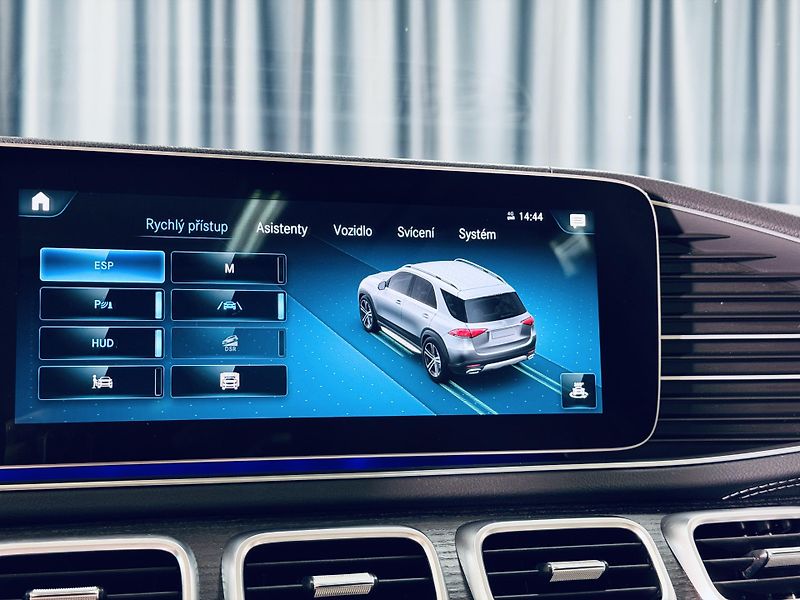 Mercedes-Benz GLE (2022) 350de*CZ*ZÁRUKA*SERVIS ZDARMA - fotka 26 z 35