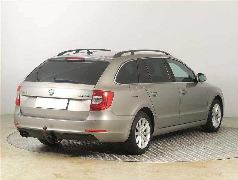 Škoda Superb (2013) Ambition 2.0 TDI, Automat - fotka 5 z 20