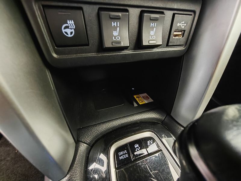 Toyota Corolla Cross 2.0 Hybrid (197 k) Comfort 4x4 - fotka 38 z 43