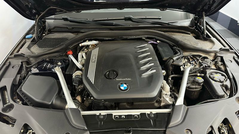 BMW Řada 5 540XD, maximální výbava! - fotka 60 z 62