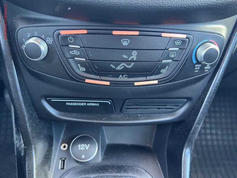 Ford B-MAX (2014) 1.0EB, ČR, servis.kniha, AC - fotka 15 z 17
