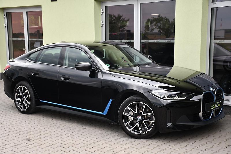 BMW i4 eDrive40 97%SoH - fotka 2 z 38