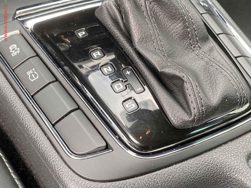 Škoda Superb (2010) 2.0TDi, DSG, xenon, park - fotka 15 z 19