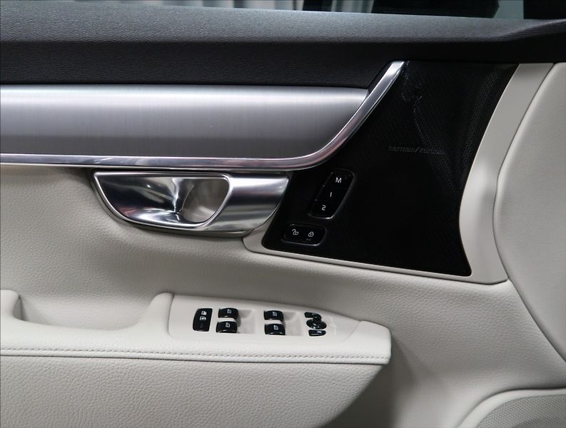 Volvo S90 2,0 D5 AWD INSCRIPTION - fotka 17 z 54