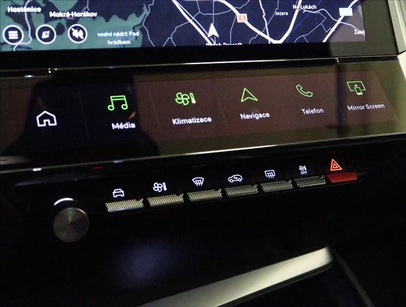 Peugeot 308 1,2 PT ALLURE NAVI KAMERA ČR - fotka 27 z 46