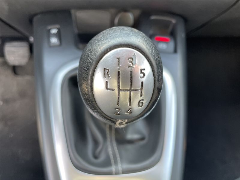 Renault Grand Scénic 1,2 TCe 97kw BOSE, GPS, odp. D - fotka 17 z 37
