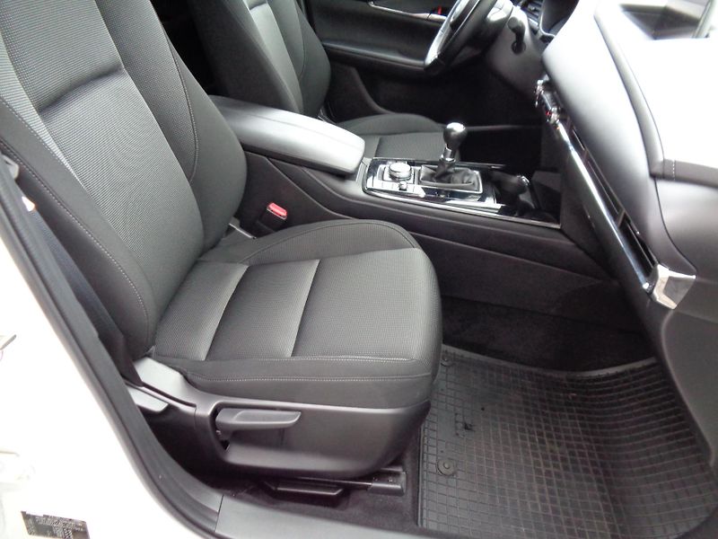 Mazda CX-30 2,5 140PS C-line,p.Styl,Z.PNEU - fotka 25 z 26